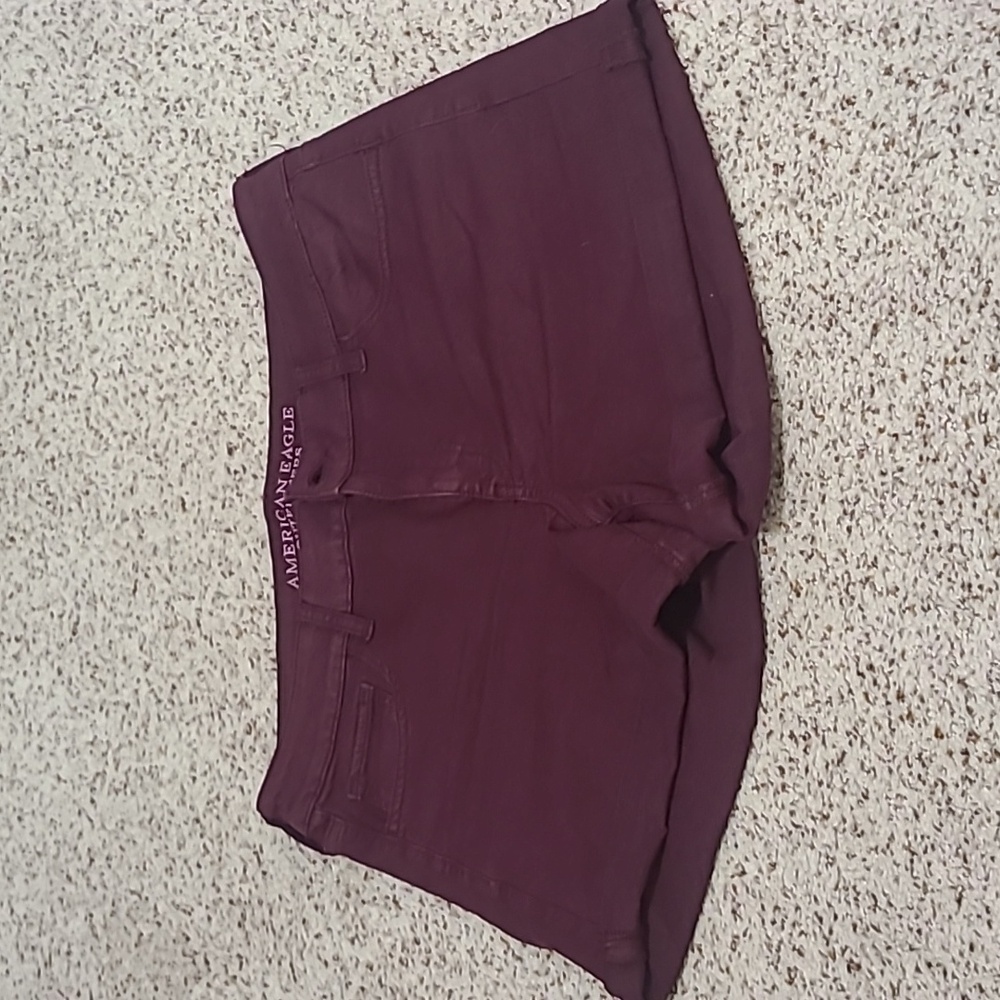 American Eagle Women shorts maroon 14